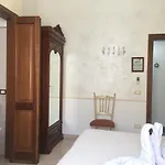 Aquarius Bed & Breakfast